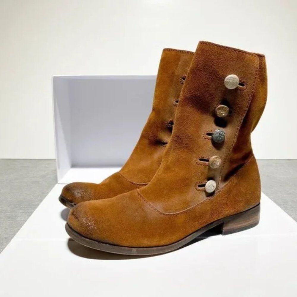 Steve Madden Faris Vintage Brown Suede Boots with Multiple Buttons Womens